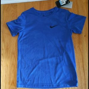 Boys Nike Dri-Fit Athletic Top. Size M. NWT
